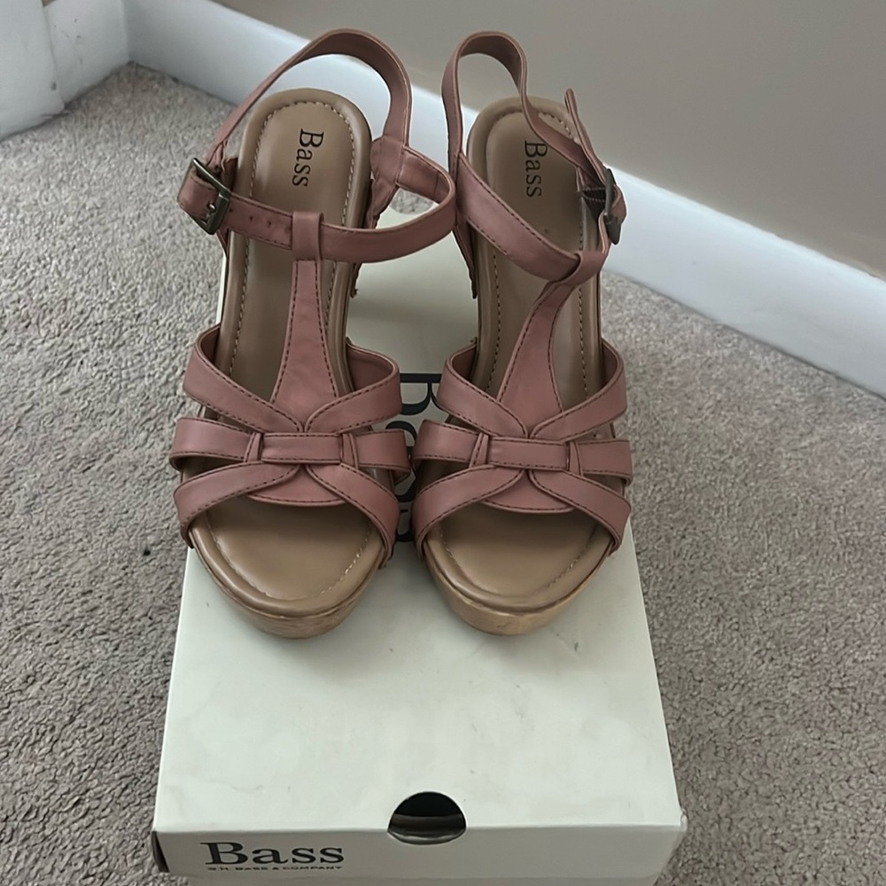 G.H. Bass Tori Sandals